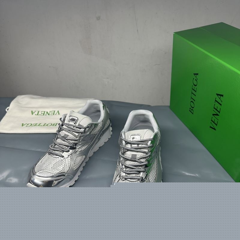 bo*te*ga Ve*ne*ta sneakers